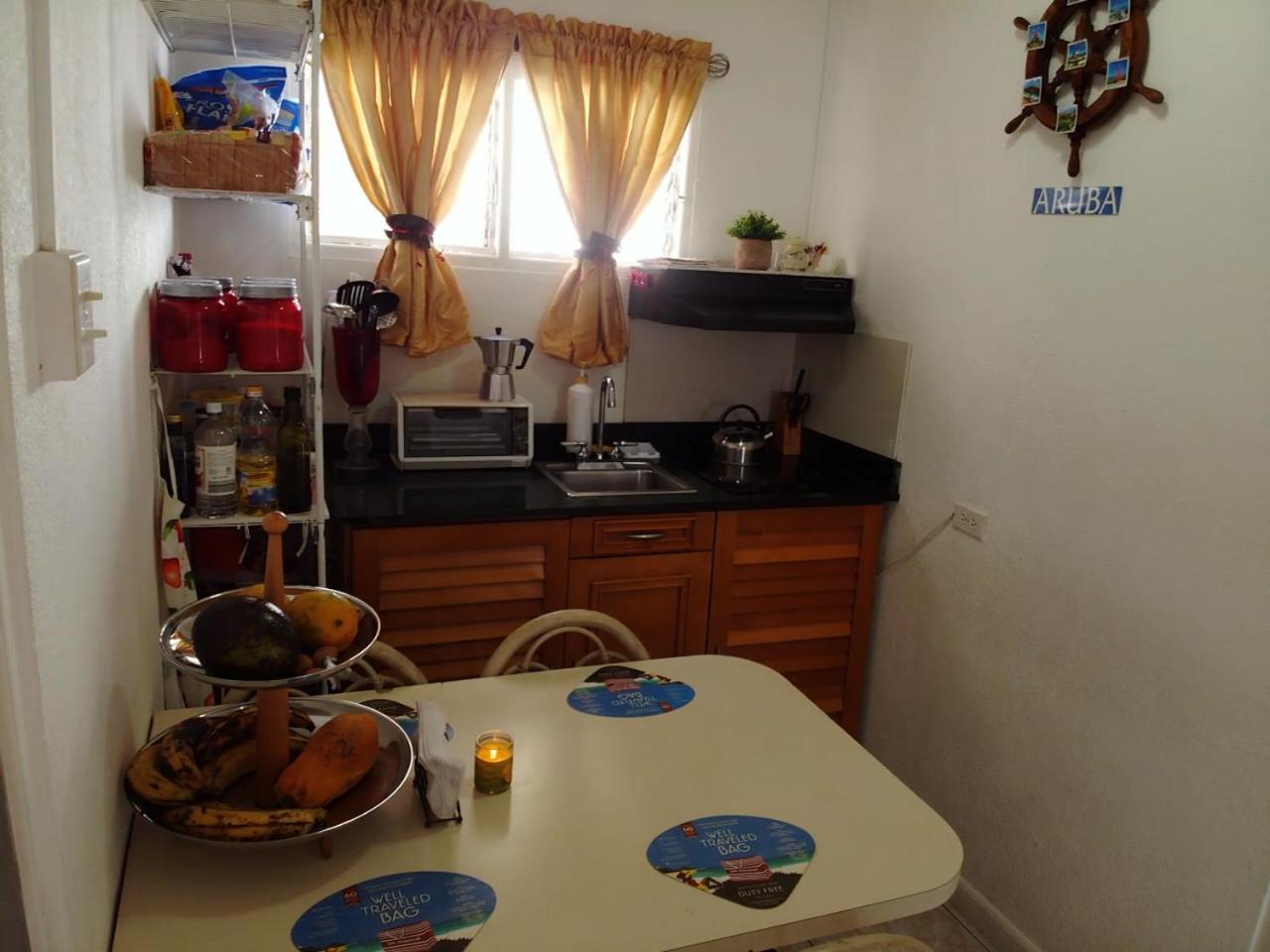 אורנג'סטאד Hostel Room Aruba מראה חיצוני תמונה